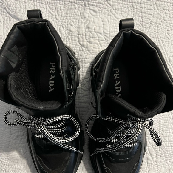Women Prada Authentic Boots - Picture 2 of 6